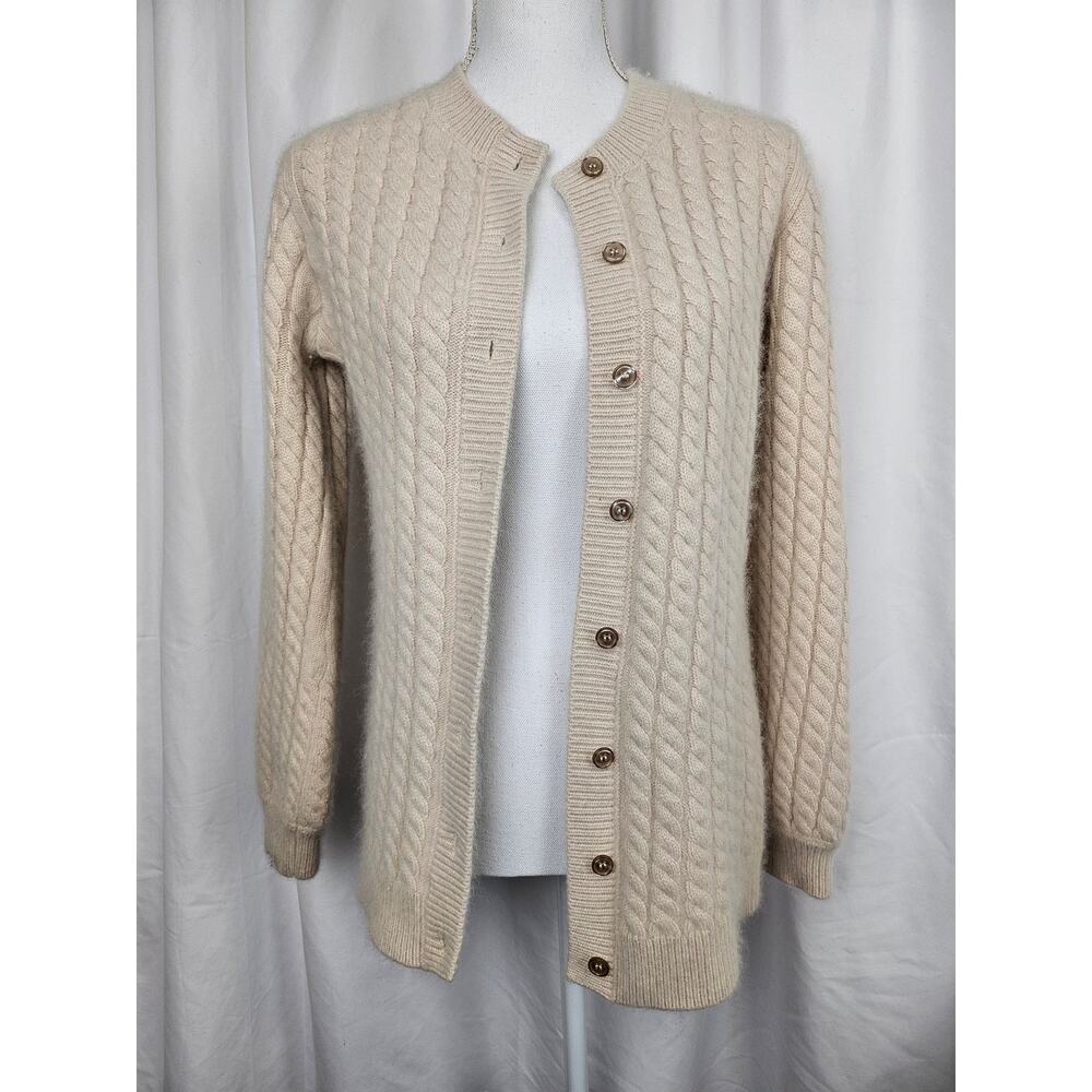 VINTAGE BEIGE CABLE KNIT CARDIGAN – 8-BUTTON FRONT – MEDIUM FIT – SOFT TEXTURE - Picture 3 of 9